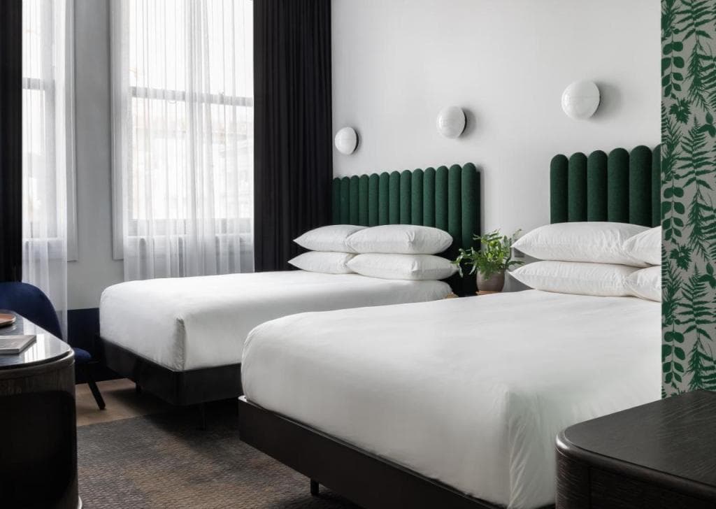 Woodlark Hotel