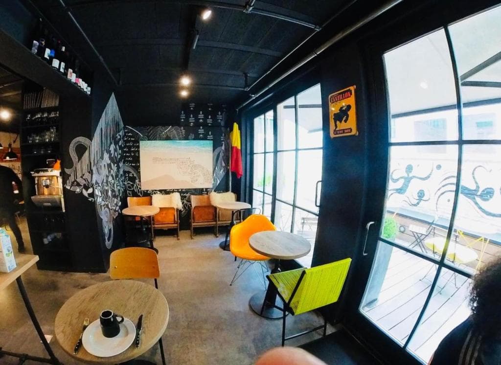 Zoom Hotel