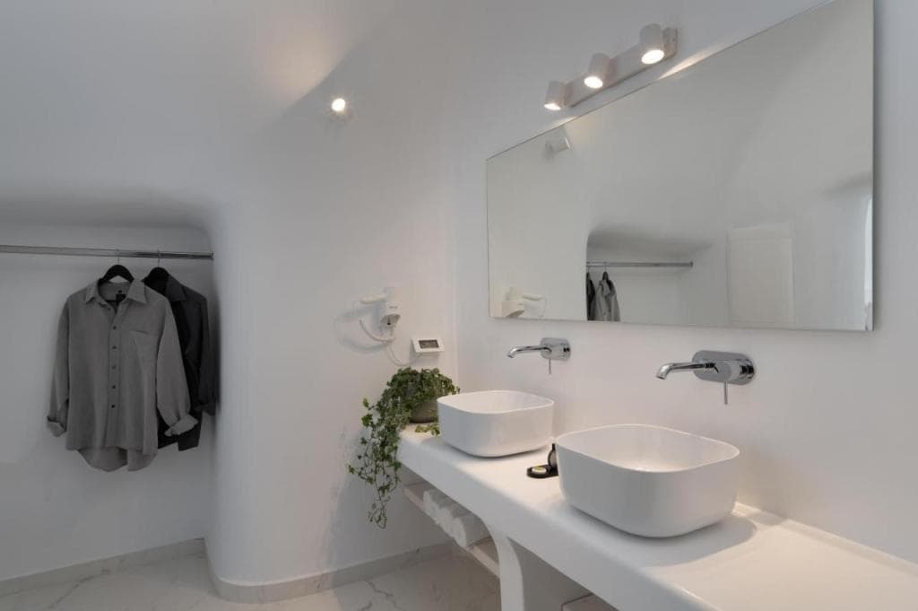 White Concept Caves - Adults Only