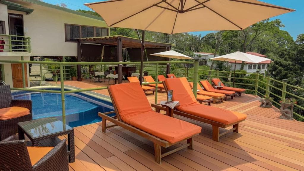 Issimo Suites (Adults Only)