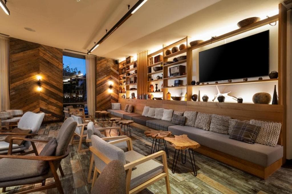 Urban Lodge Hotel