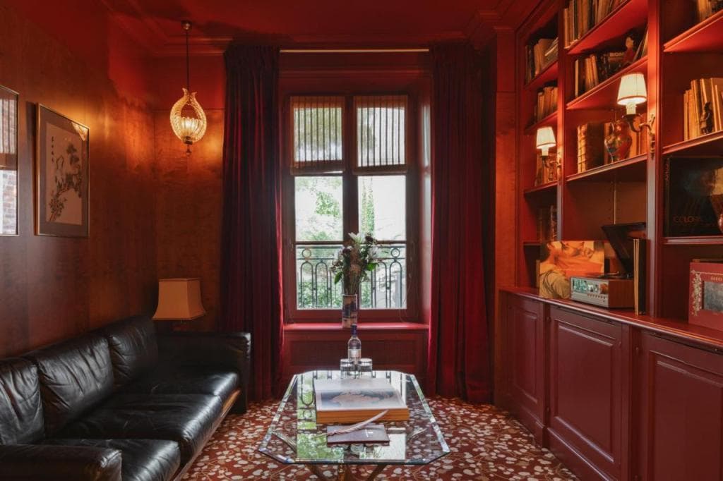 Hôtel Particulier Montmartre — a hidden suite address above Paris