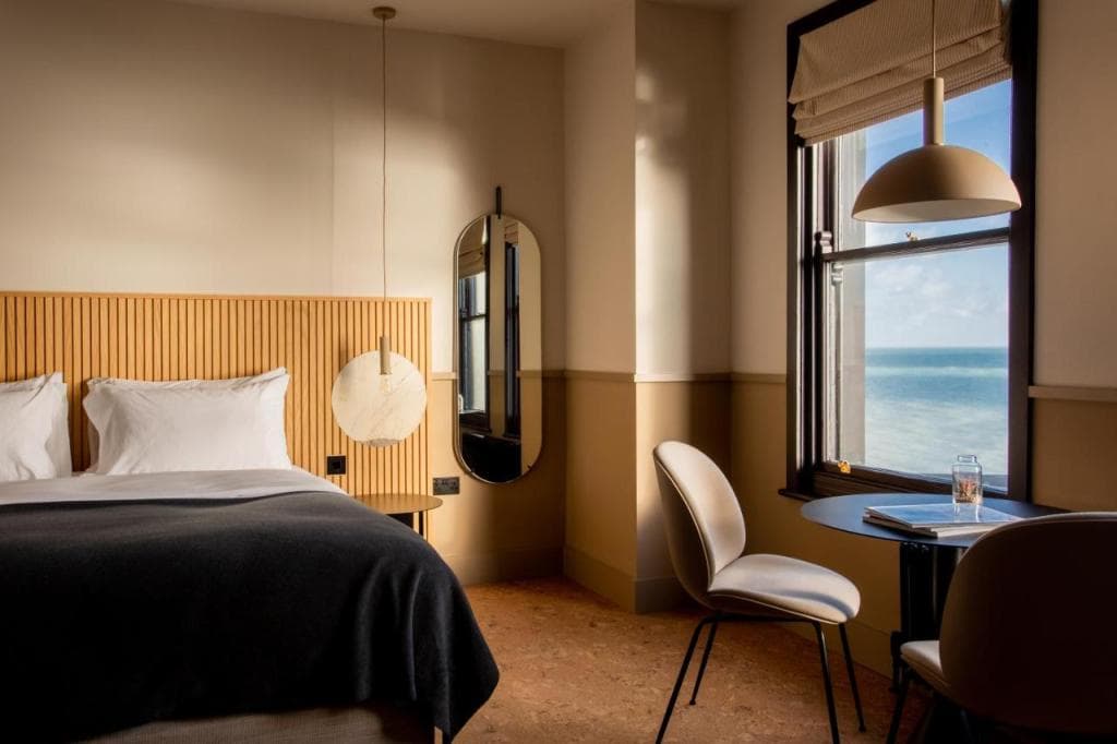 Port Hotel