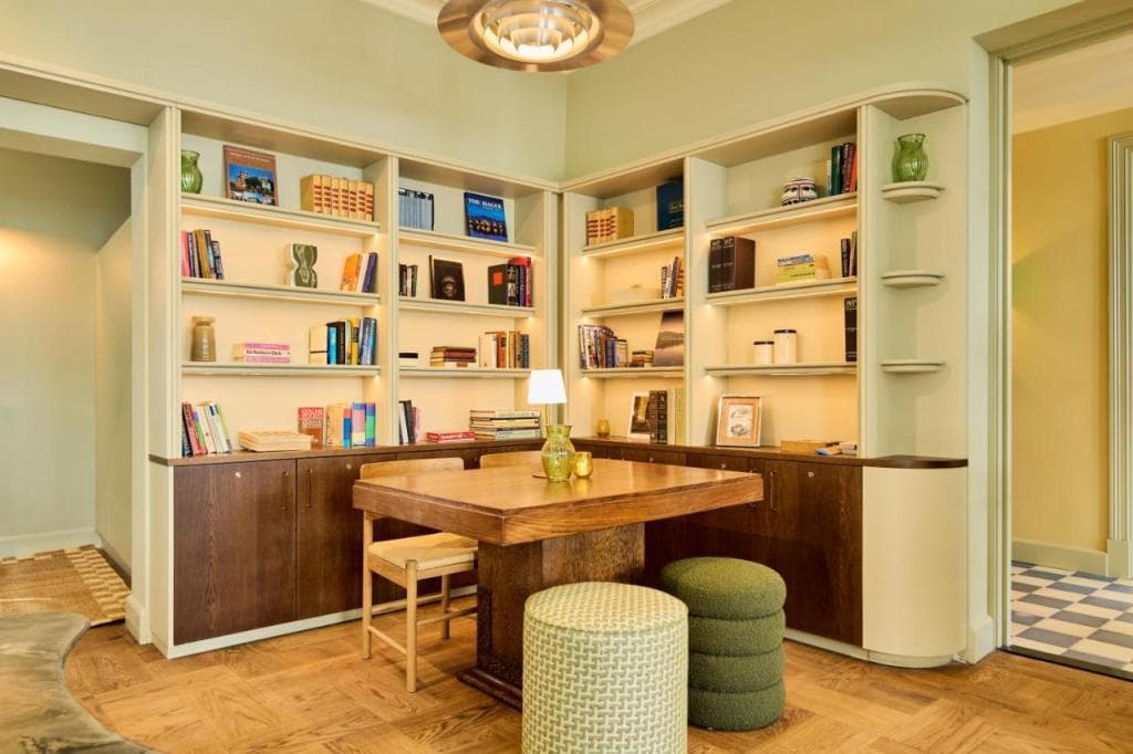 ARQ Paleis Hotel