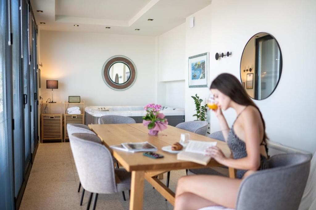 Evripidou 7 - Kalamata Mediterranean Suites
