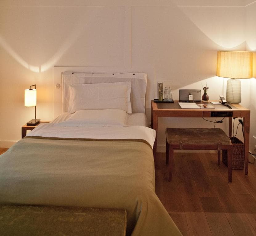 Louis Hotel