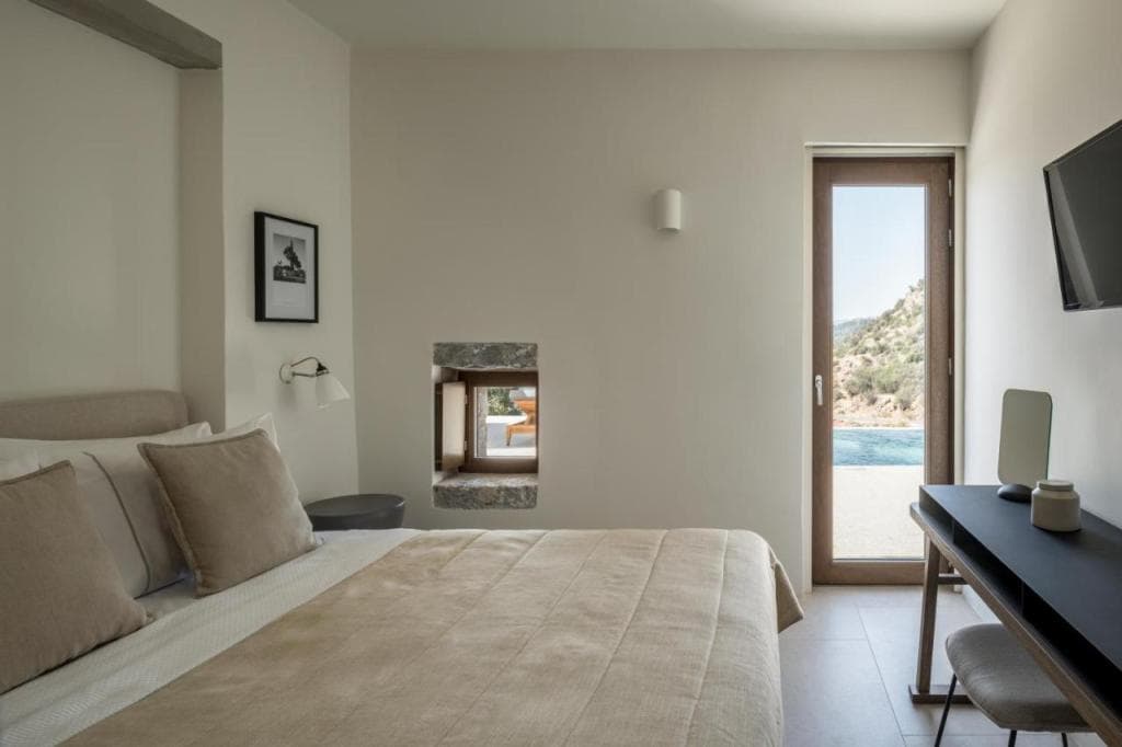 Monolithoi Villas