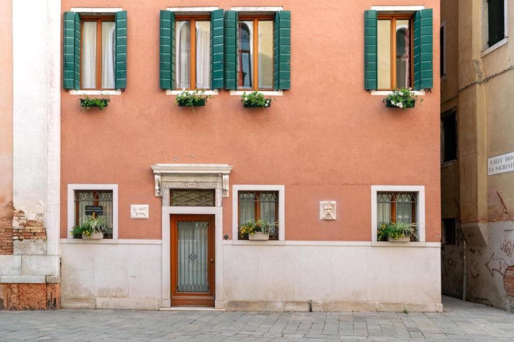 Palazzo San Luca