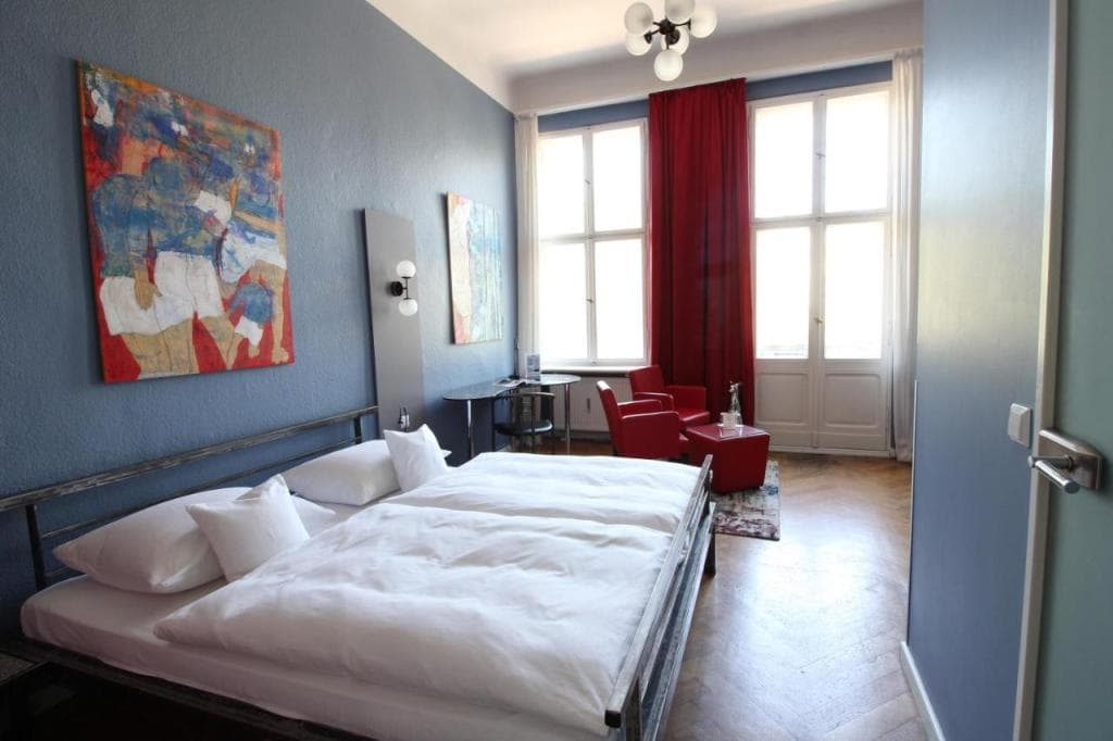 ArtHotel Connection