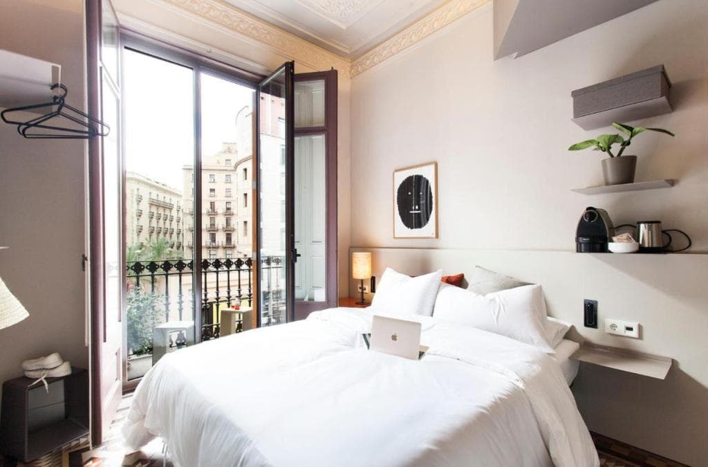 DestinationBCN - Universitat Rooms