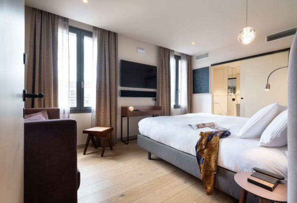 Hébé Hotel