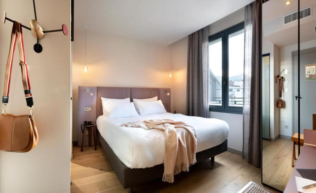 Hébé Hotel