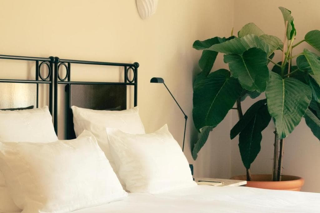 Hôtel La Ponche : la maison secrète de Saint-Tropez face à la Méditerranée