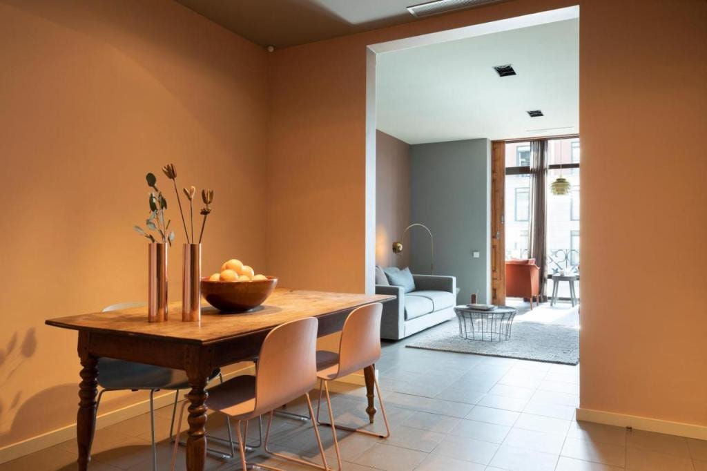 DestinationBCN Universitat Apartments