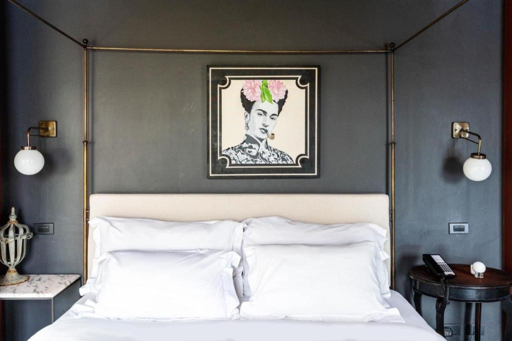 Amdaeng Bangkok Riverside Hotel