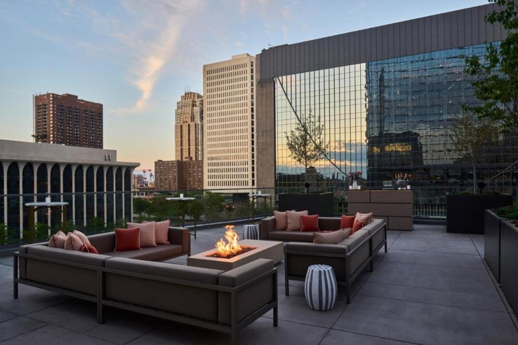 Four Seasons Hotel Minneapolis