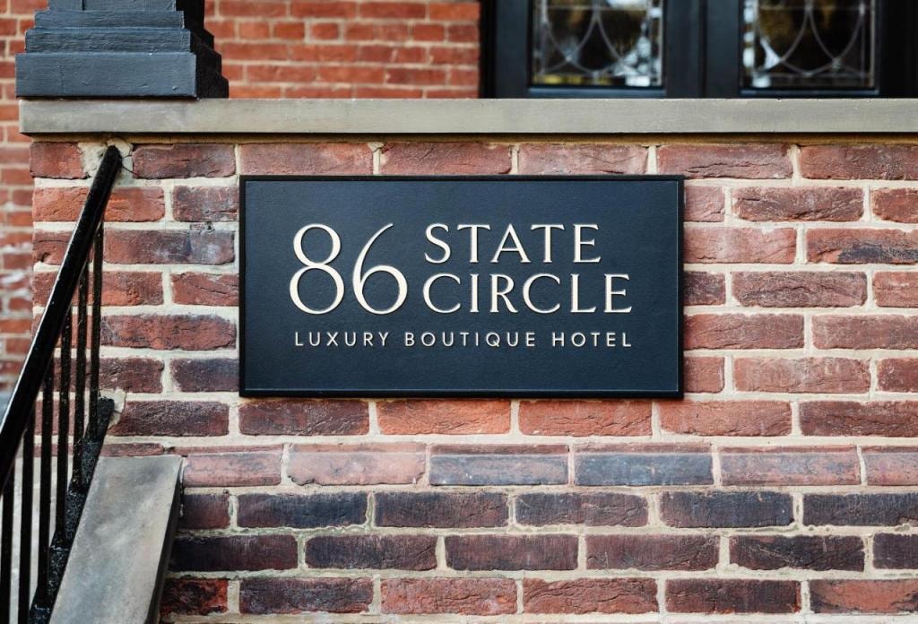 86 State Circle - Luxury Boutique Hotel