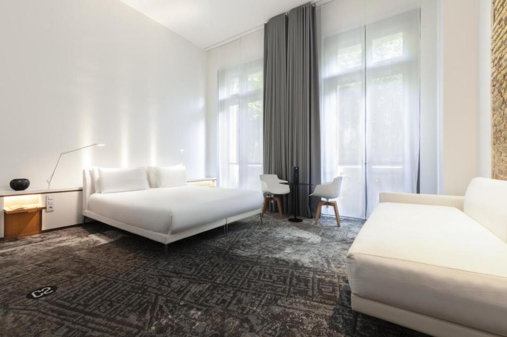 Hôtel C2