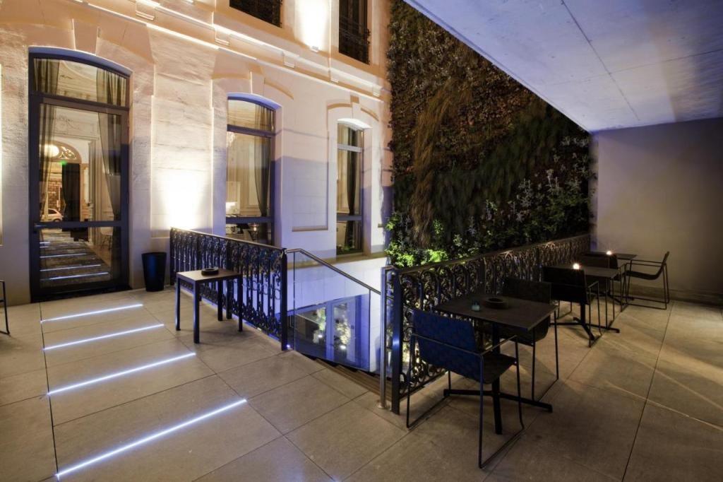 Hôtel C2