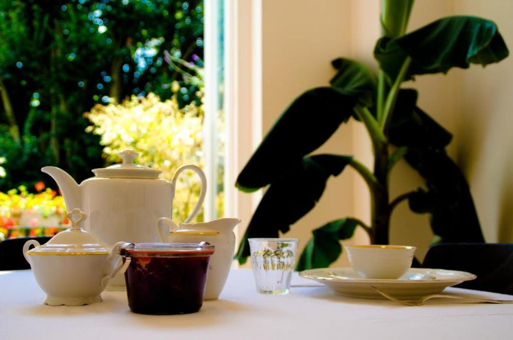 House Ninety Guesthouse