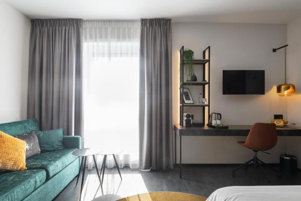 Ariane Hotel