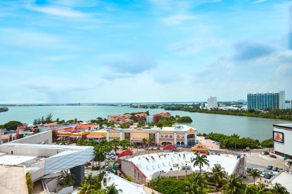 Aloft by Marriott Cancun
