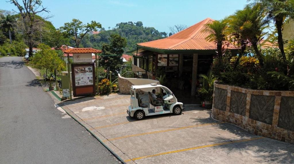 Issimo Suites (Adults Only)
