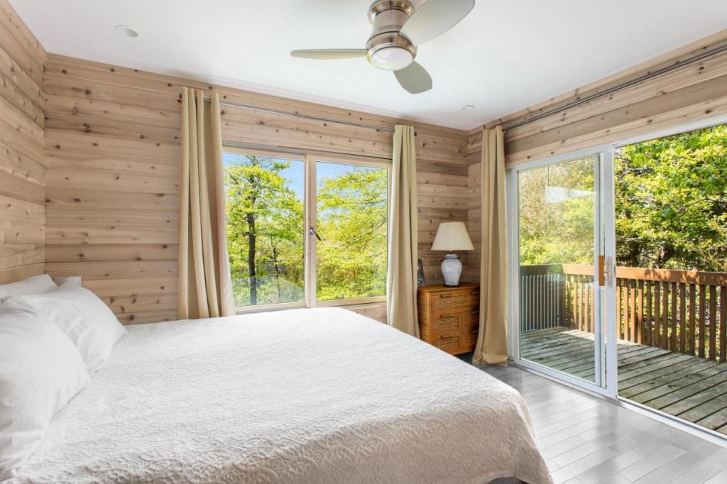 The Pines Men-Only Stay, Fire Island Pines