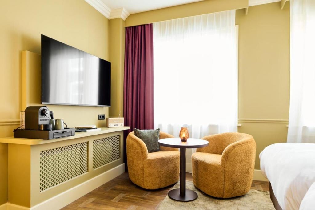 ARQ Paleis Hotel