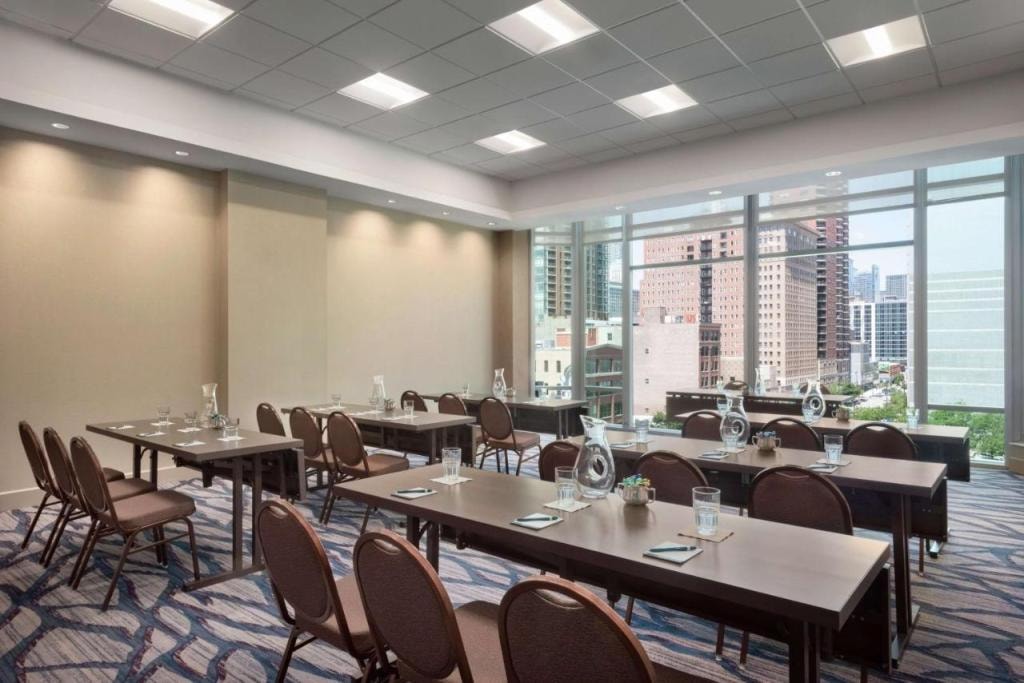 Hilton Garden Inn Chicago Downtown South Loop