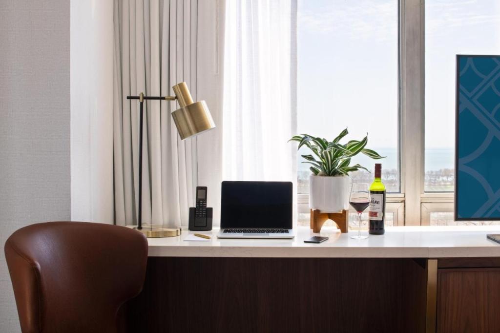 Le Meridien Essex Chicago