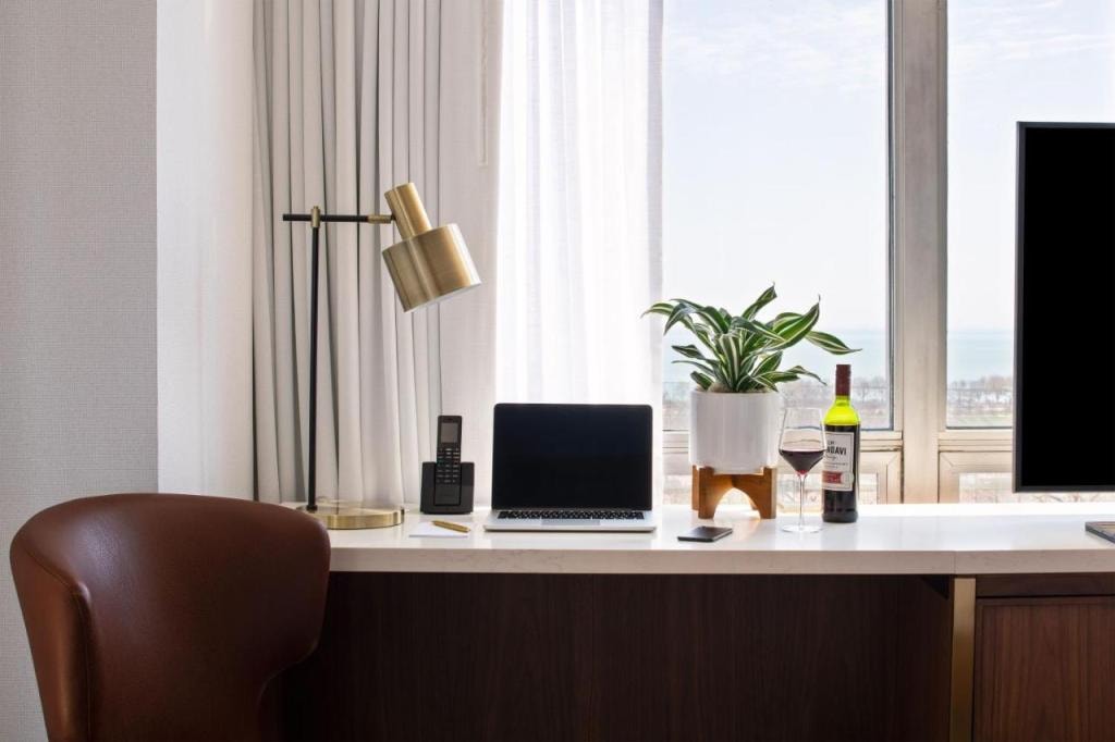 Le Meridien Essex Chicago