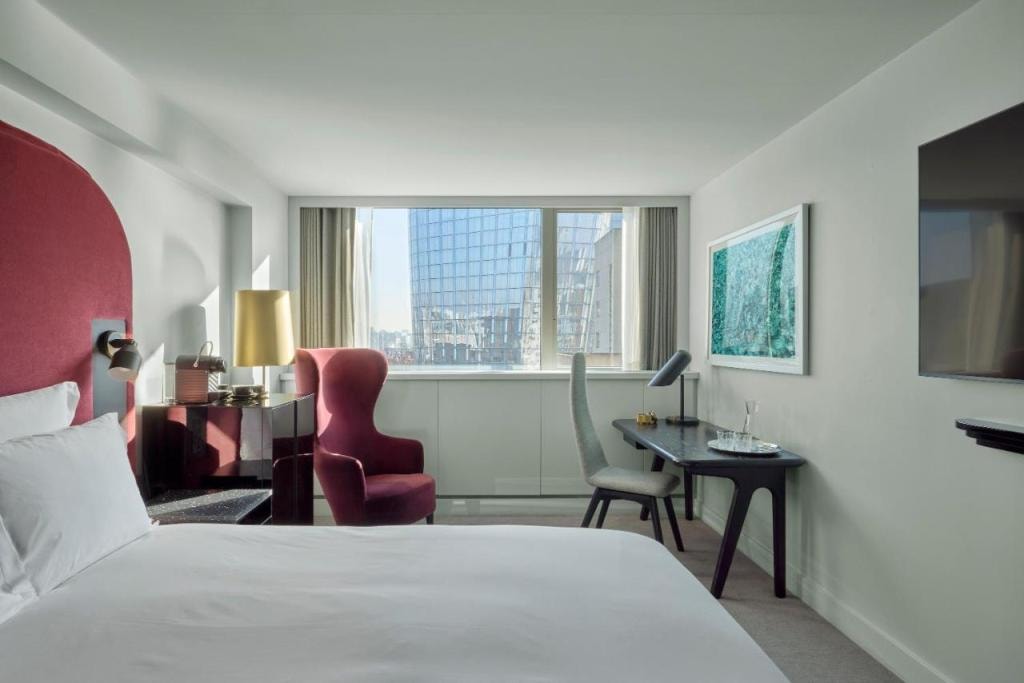 Sea Containers London