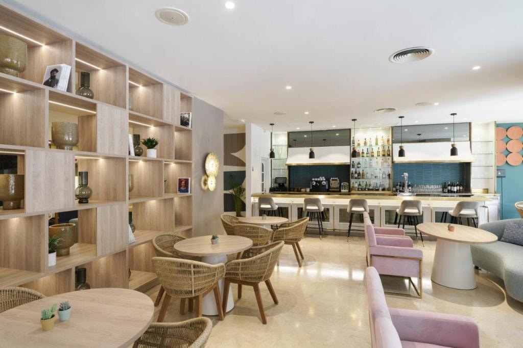 Hotel Costa Málaga - Adults Recommended - by Pierre & Vacances