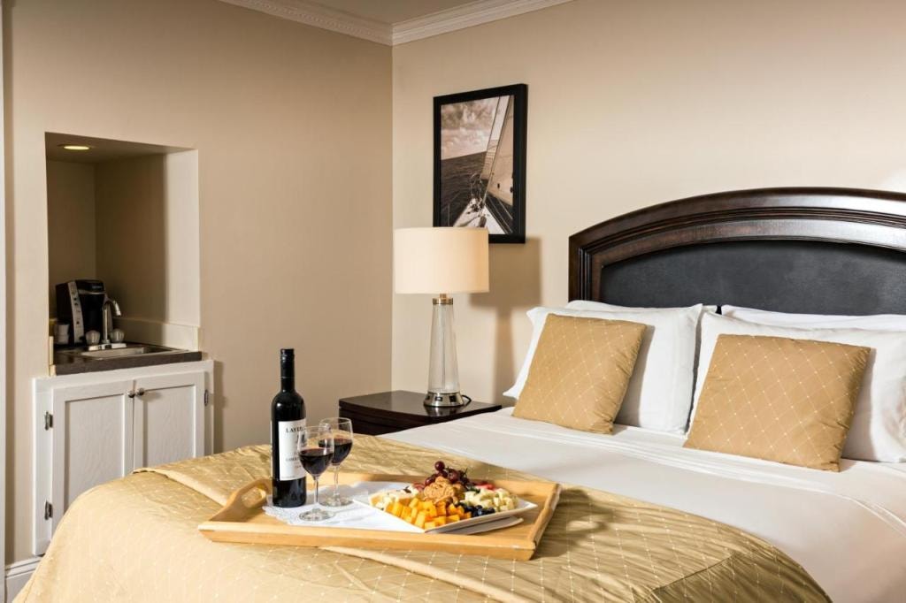 Crowne Pointe Historic Inn Adults Only, Provincetown
