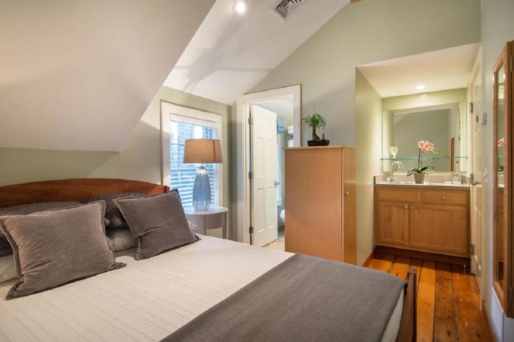8 Dyer Hotel, Provincetown