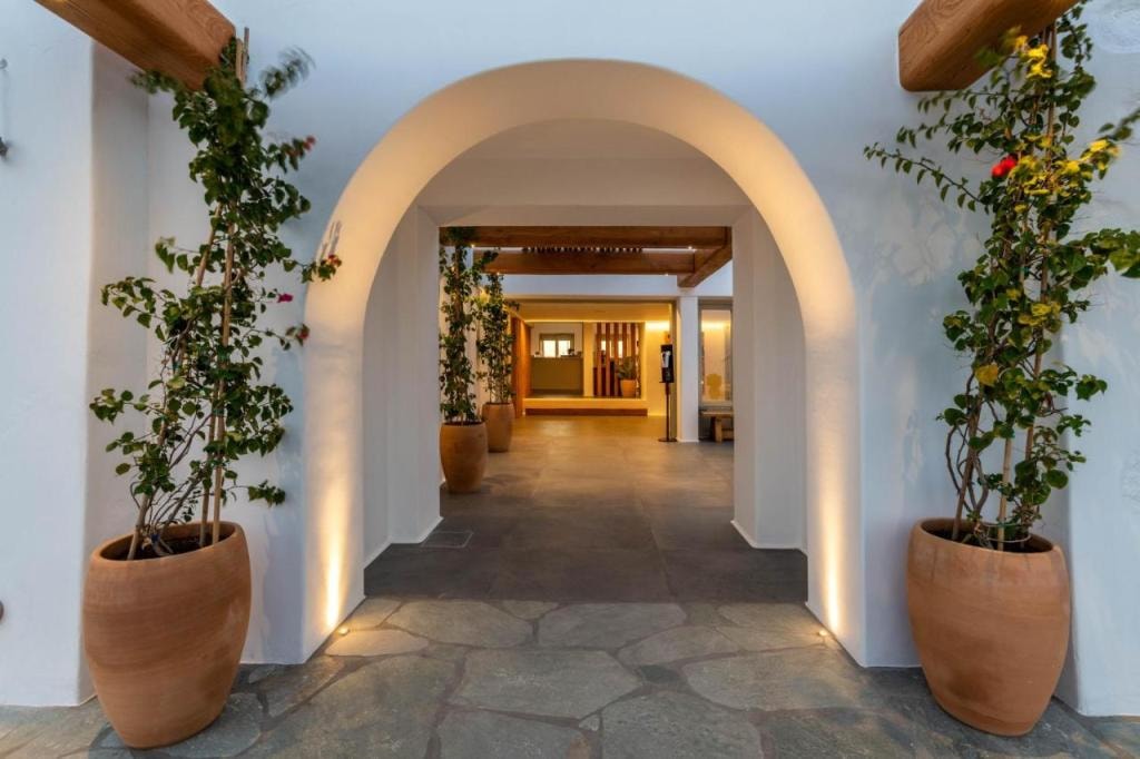 Rochari Hotel
