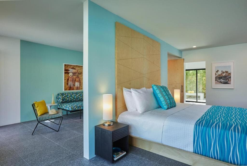 Twin Palms Resort - A Gay Men's Resort