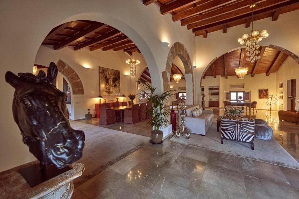 Palacio Can Marqués by Puro