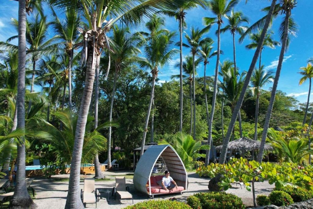 Isla Chiquita Glamping Hotel