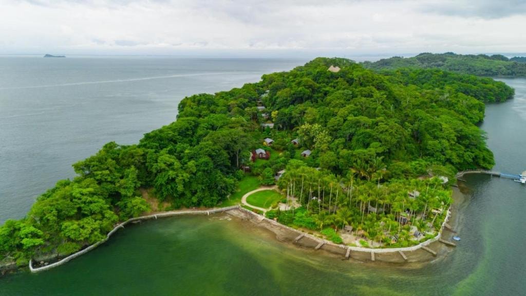 Isla Chiquita Glamping Hotel