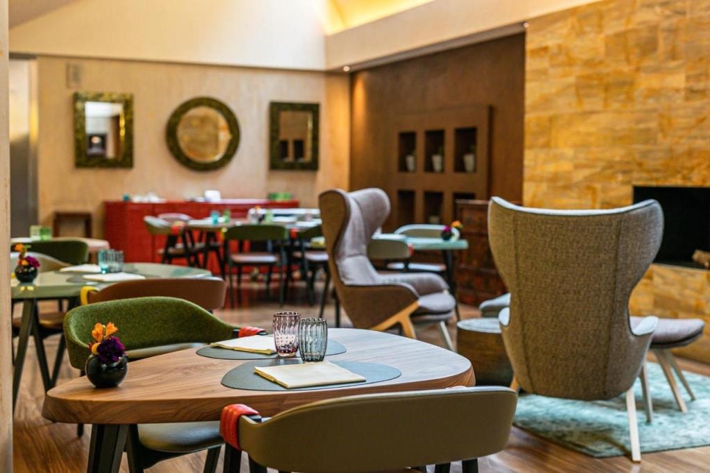 Enterprise Hotel Design & Boutique