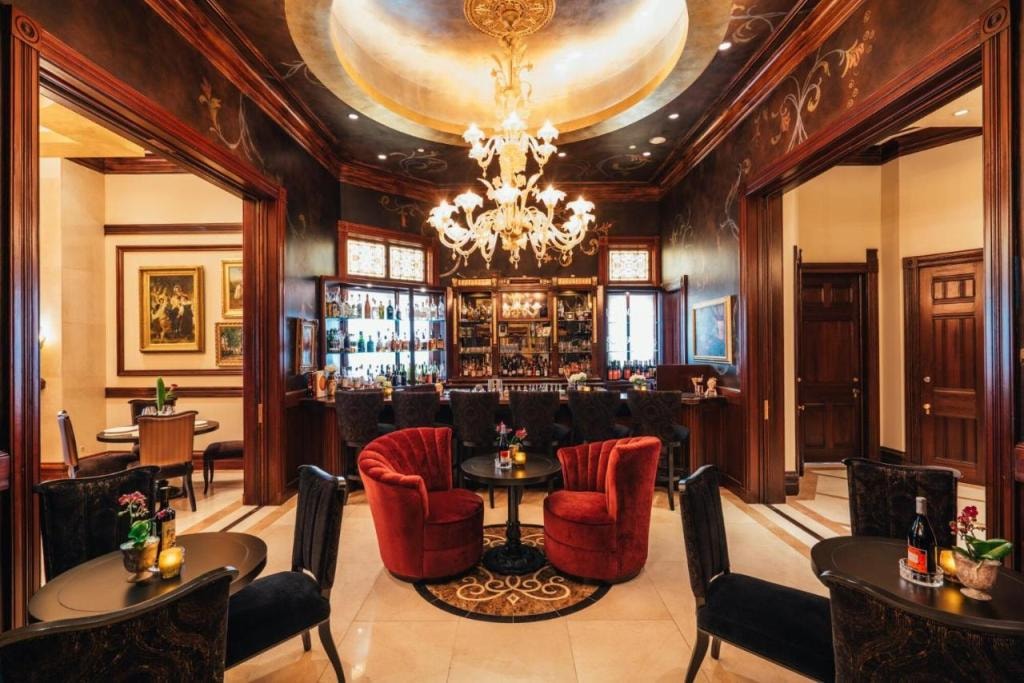 Sutter Mansion