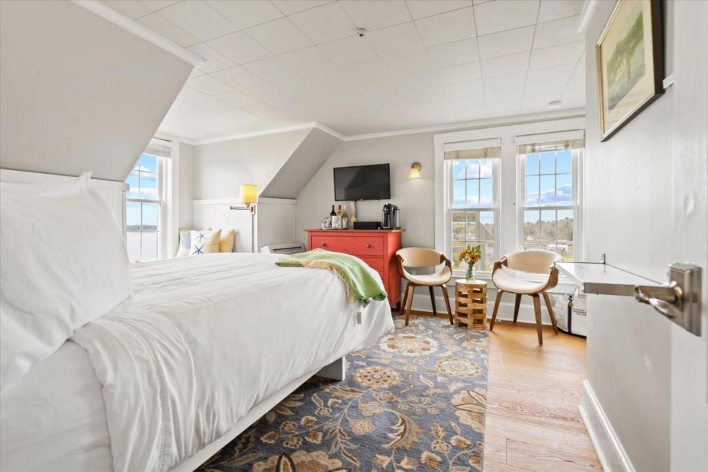 Topside Inn