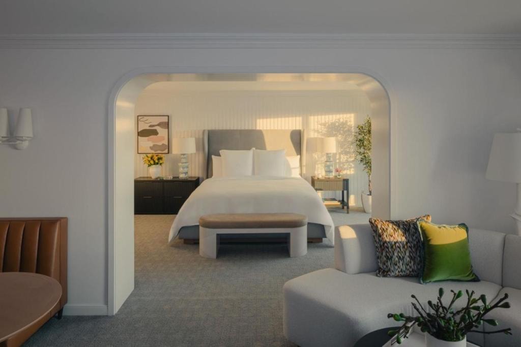 Regent Santa Monica Beach by IHG
