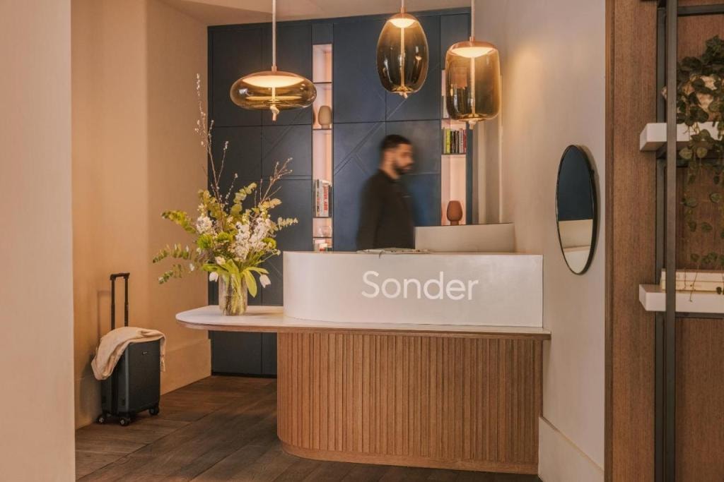 Yelo Jean Médecin powered by Sonder