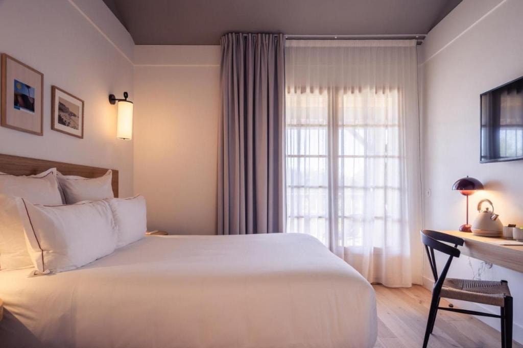 Hôtel INDARRA & SPA - Piscine, Arbonne