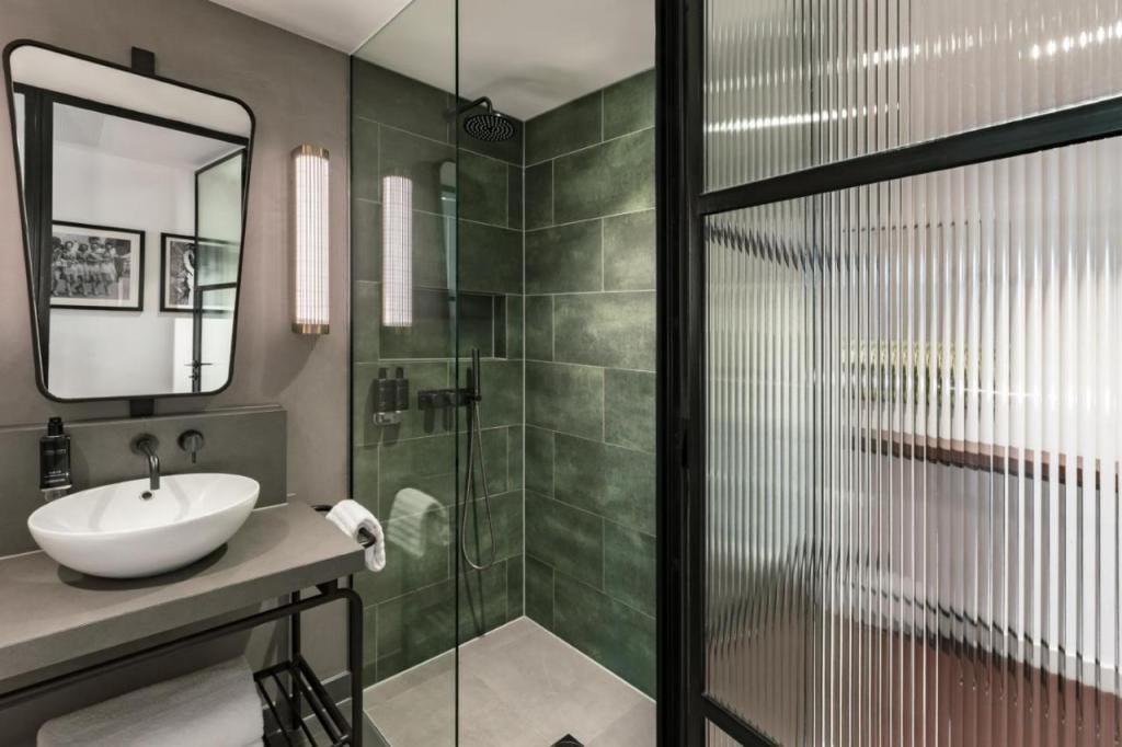 Hotel Indigo London - 1 Leicester Square by IHG