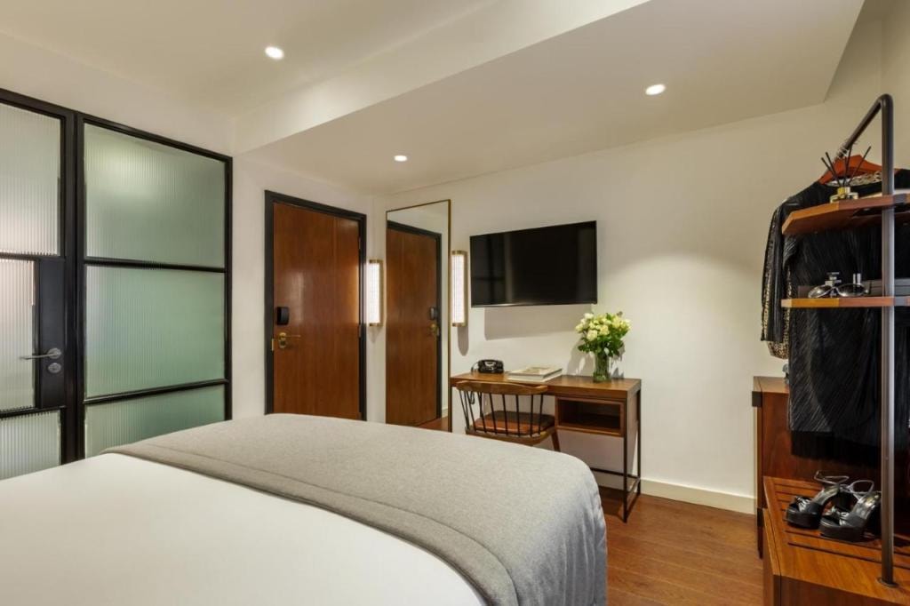 Hotel Indigo London - 1 Leicester Square by IHG