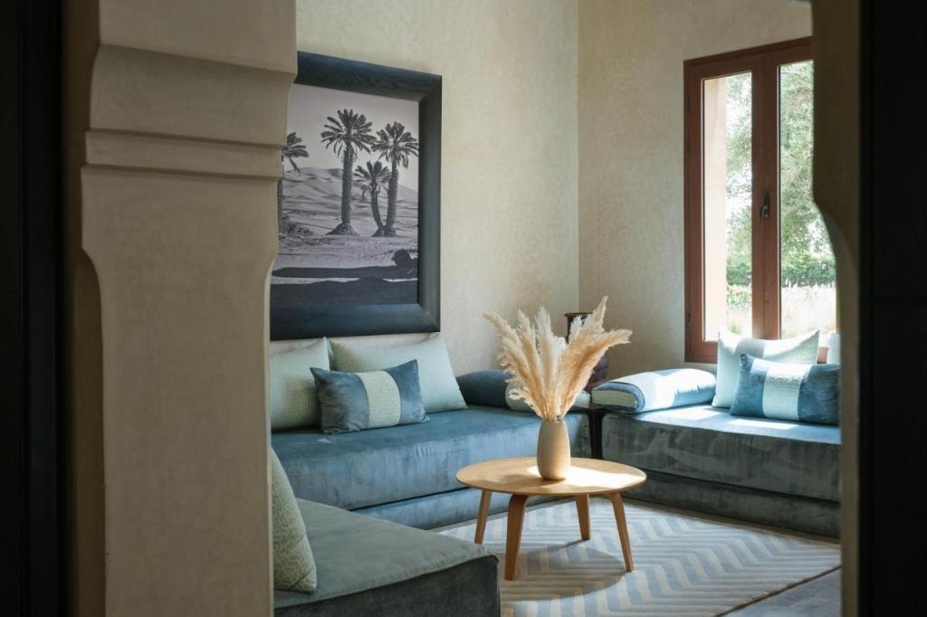 Adnaa - Modern Villa with 2 pools, sauna, hammam, tennis court & home cinema